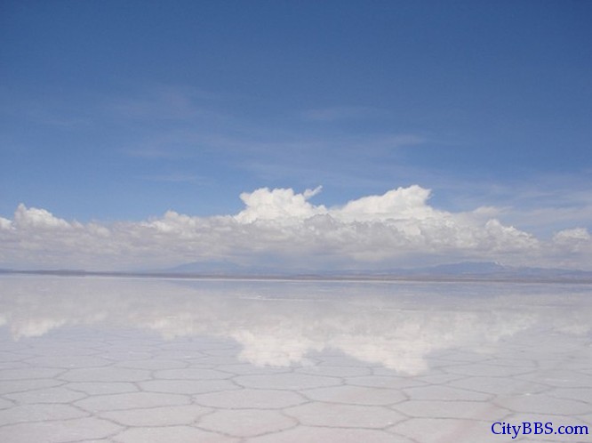 玻利维亚的乌尤尼盐沼5.jpg