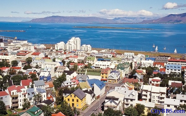 冰岛是一个位于北欧的岛国，它不仅给居民提供相对较低的所得税，还有免费的医疗保健和直至中学的义务教育。 ...
