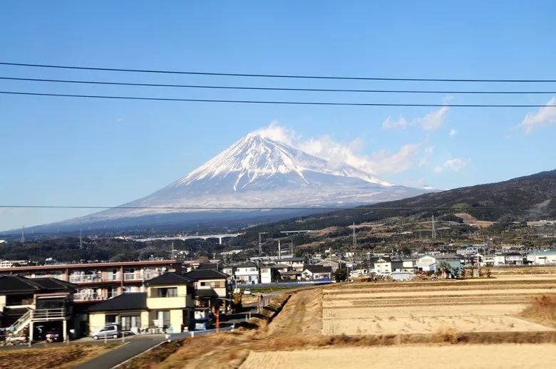 日本富士山附近农村.jpg