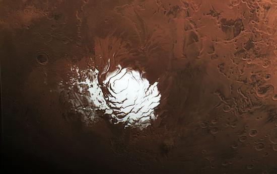 科学家研究发现了火星上第一个液态水地下湖