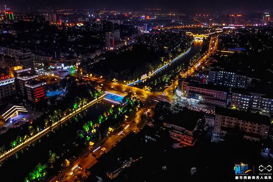 京杭大运河扬州城夜景