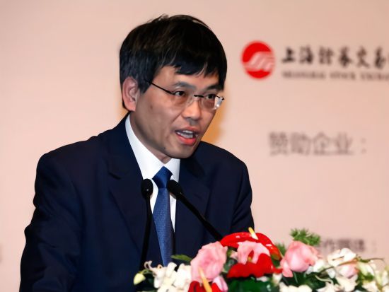 联想CFO为撤出中国论道歉