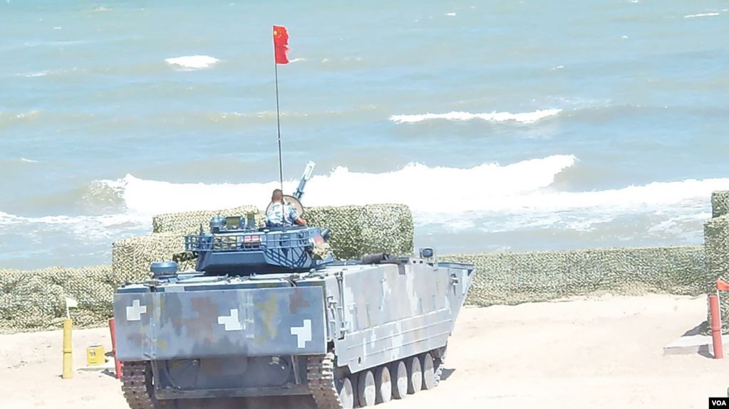 中国军队的两栖登陆战车
