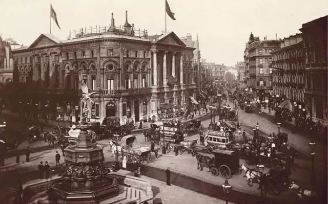 1866年前后的英国伦敦街景.jpg
