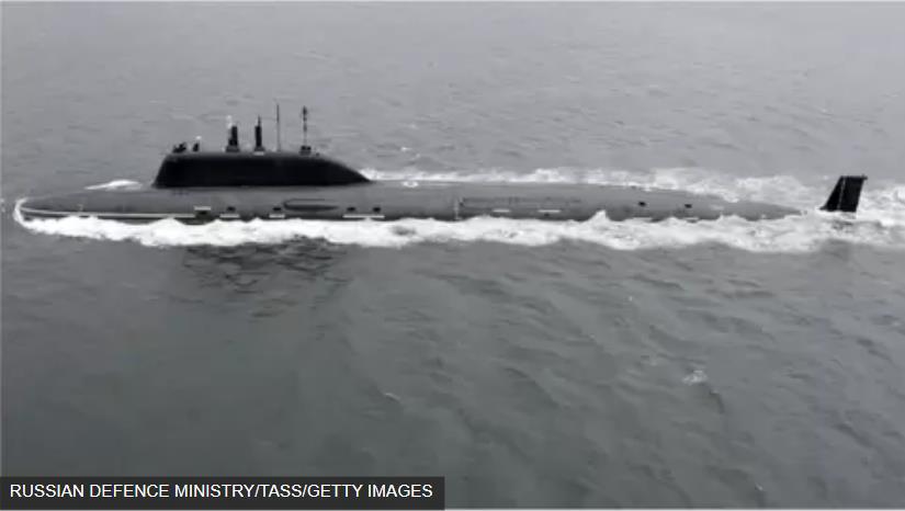一艘俄罗斯核潜艇在黑海航行