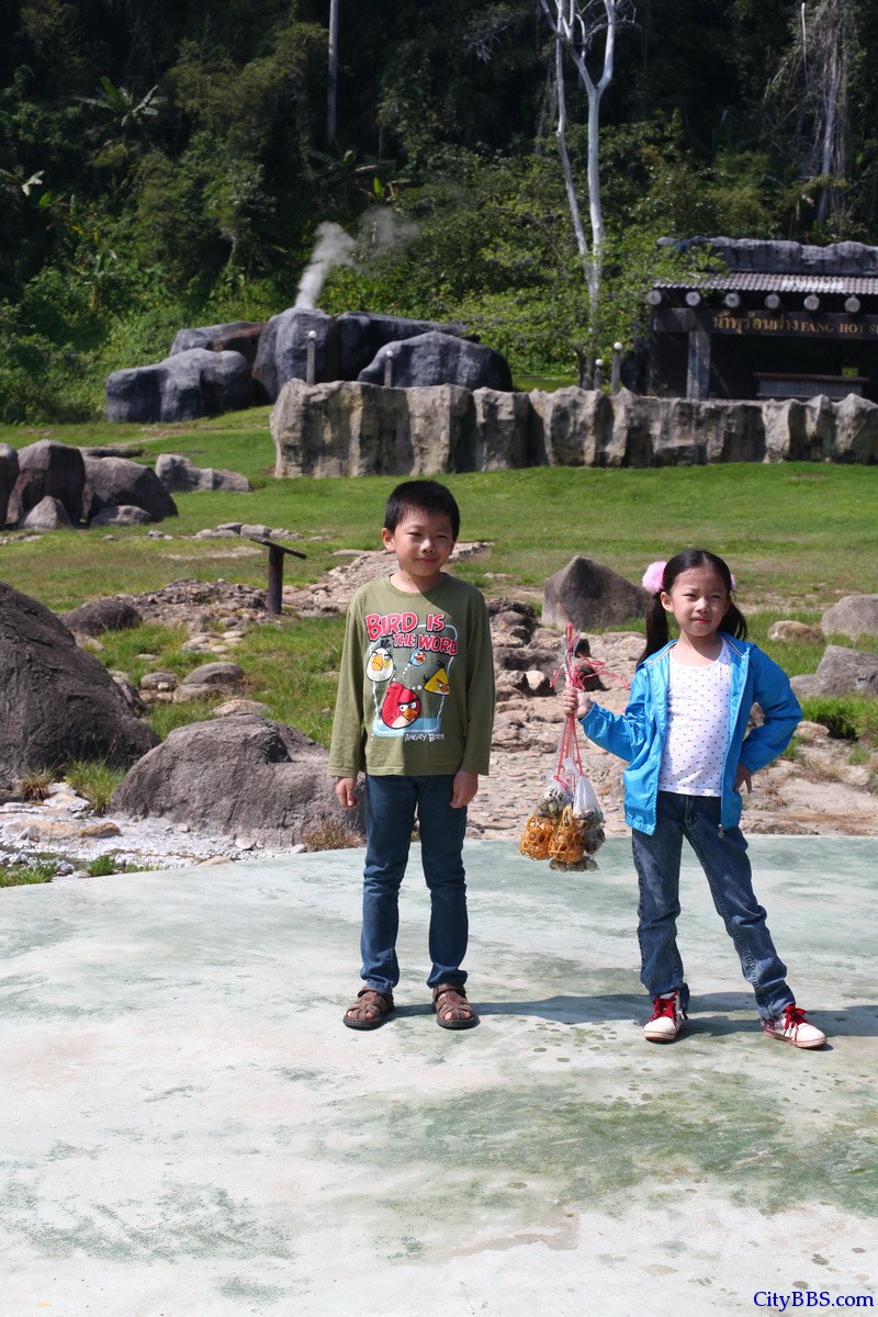 泰国Doi Pha Hom Pok森林公园的温泉