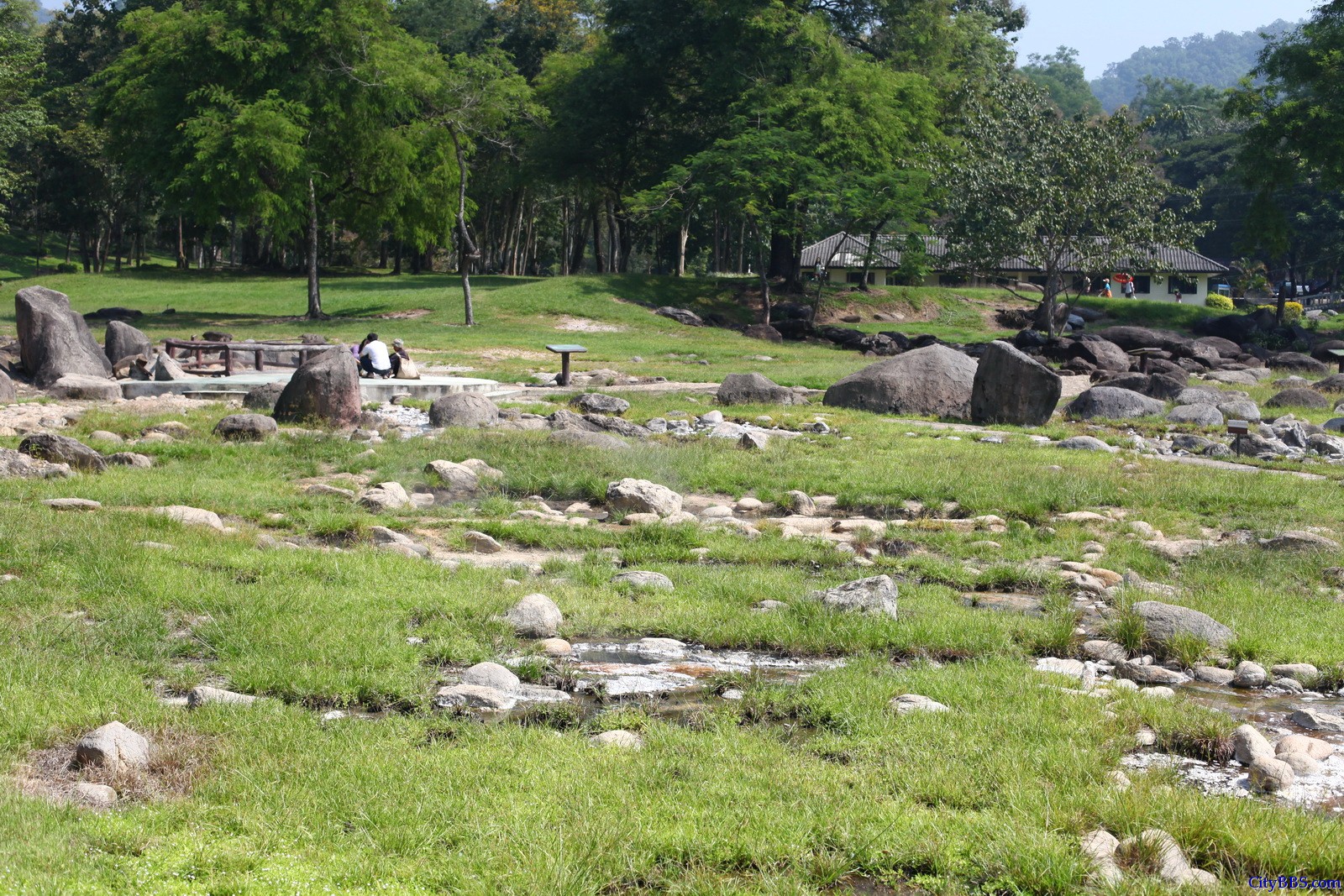 泰国Doi Pha Hom Pok森林公园的温泉