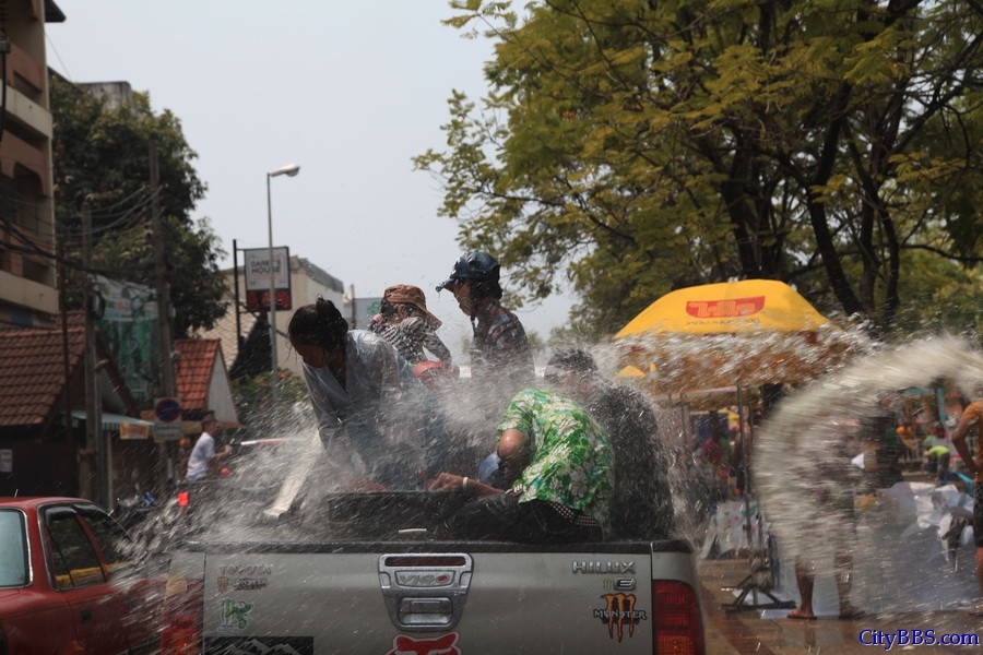 2014_ChiangMai_Songkran_清迈宋干节