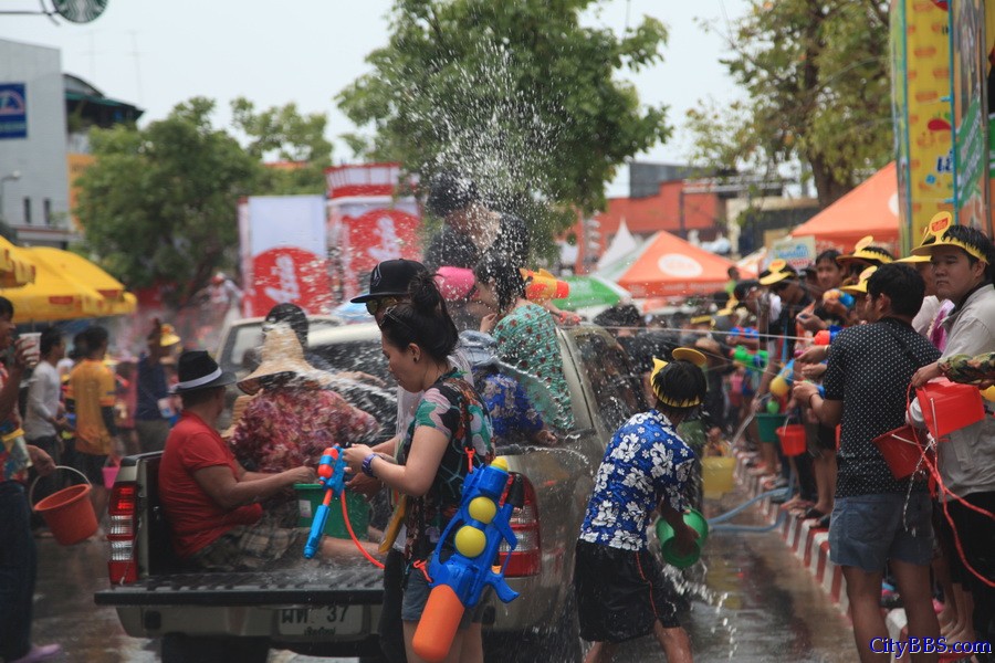 2014_ChiangMai_Songkran_清迈宋干节