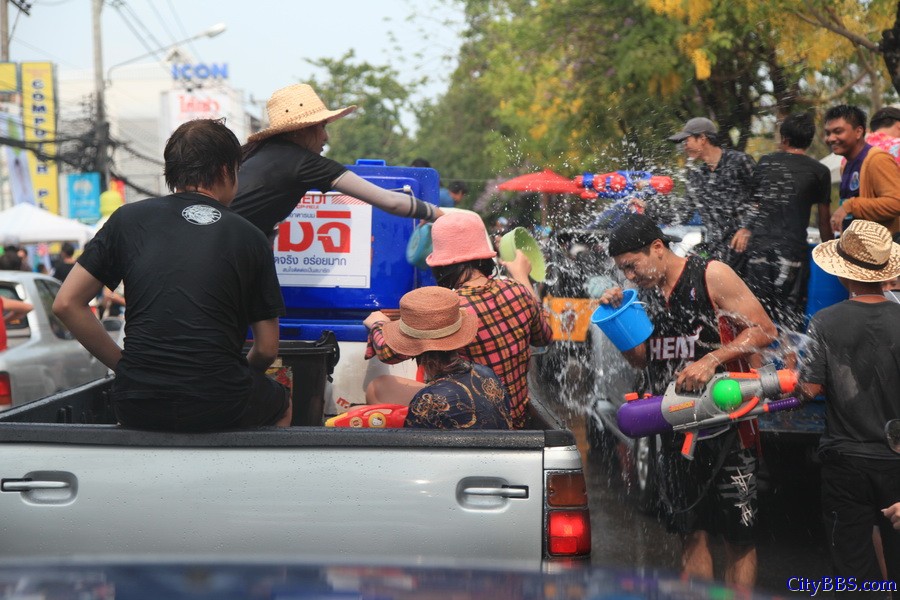 2014_ChiangMai_Songkran_清迈宋干节