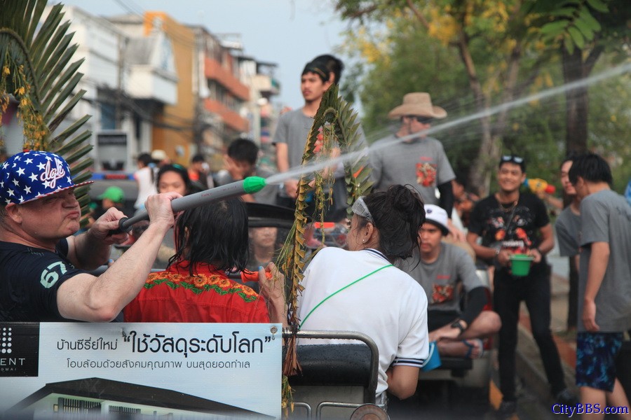 2014_ChiangMai_Songkran_清迈宋干节