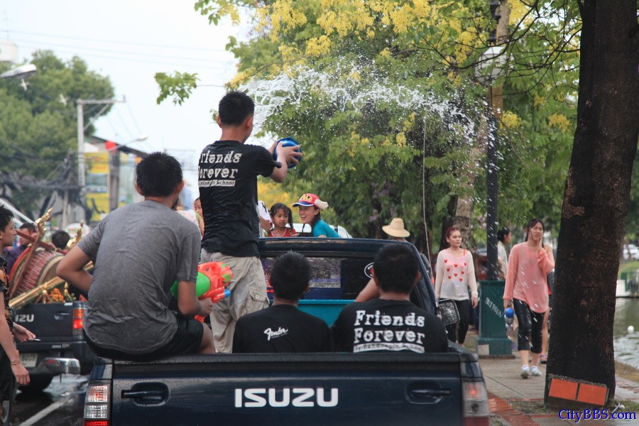 2014_ChiangMai_Songkran_清迈宋干节