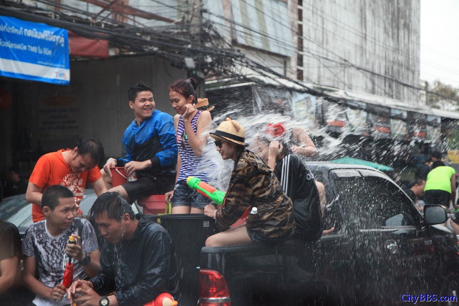 2014_ChiangMai_Songkran_清迈宋干节