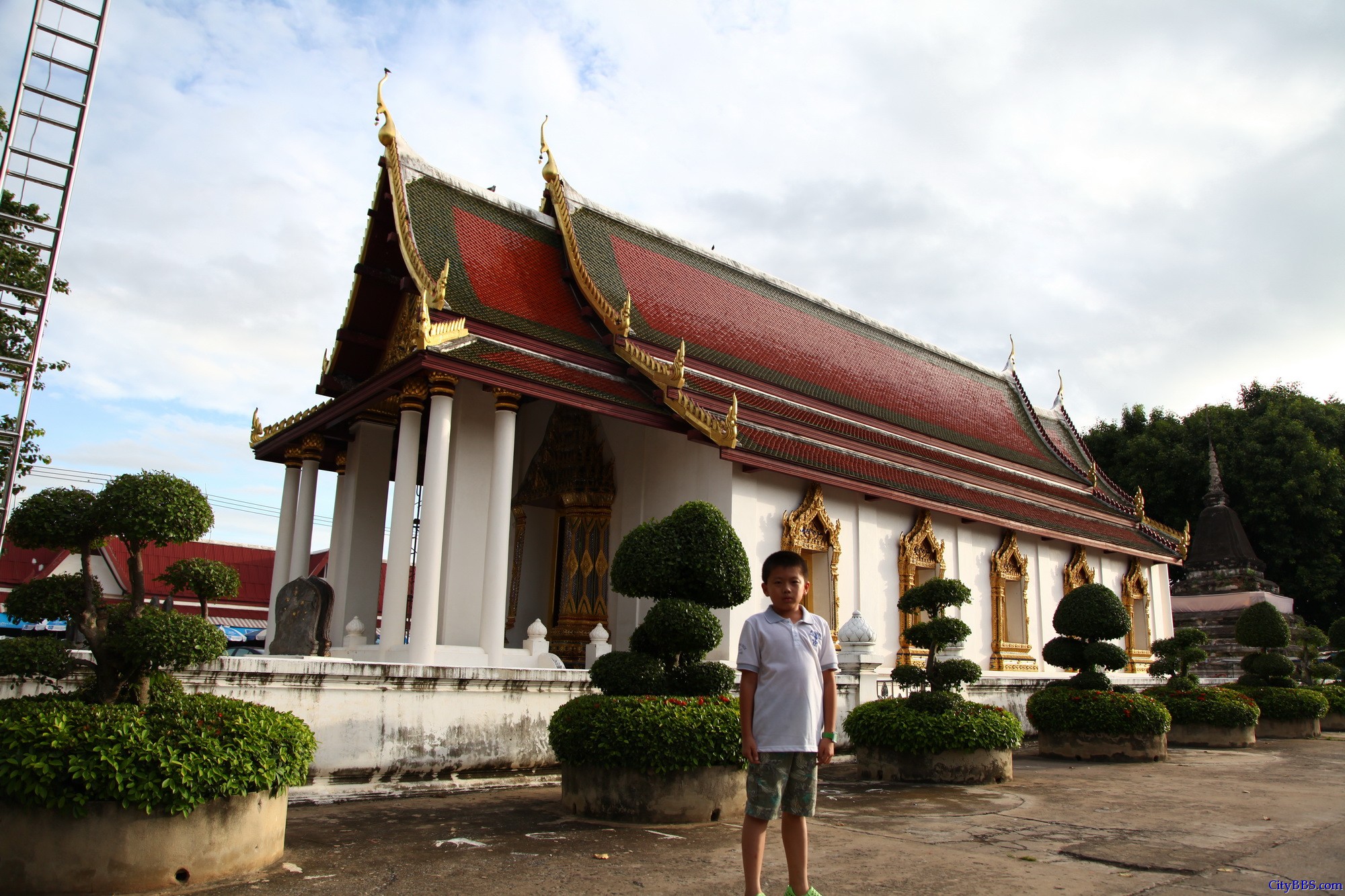 彭世洛（Phitsanulok）斯吗哈搭寺，当地称为Wat Yai(大庙)