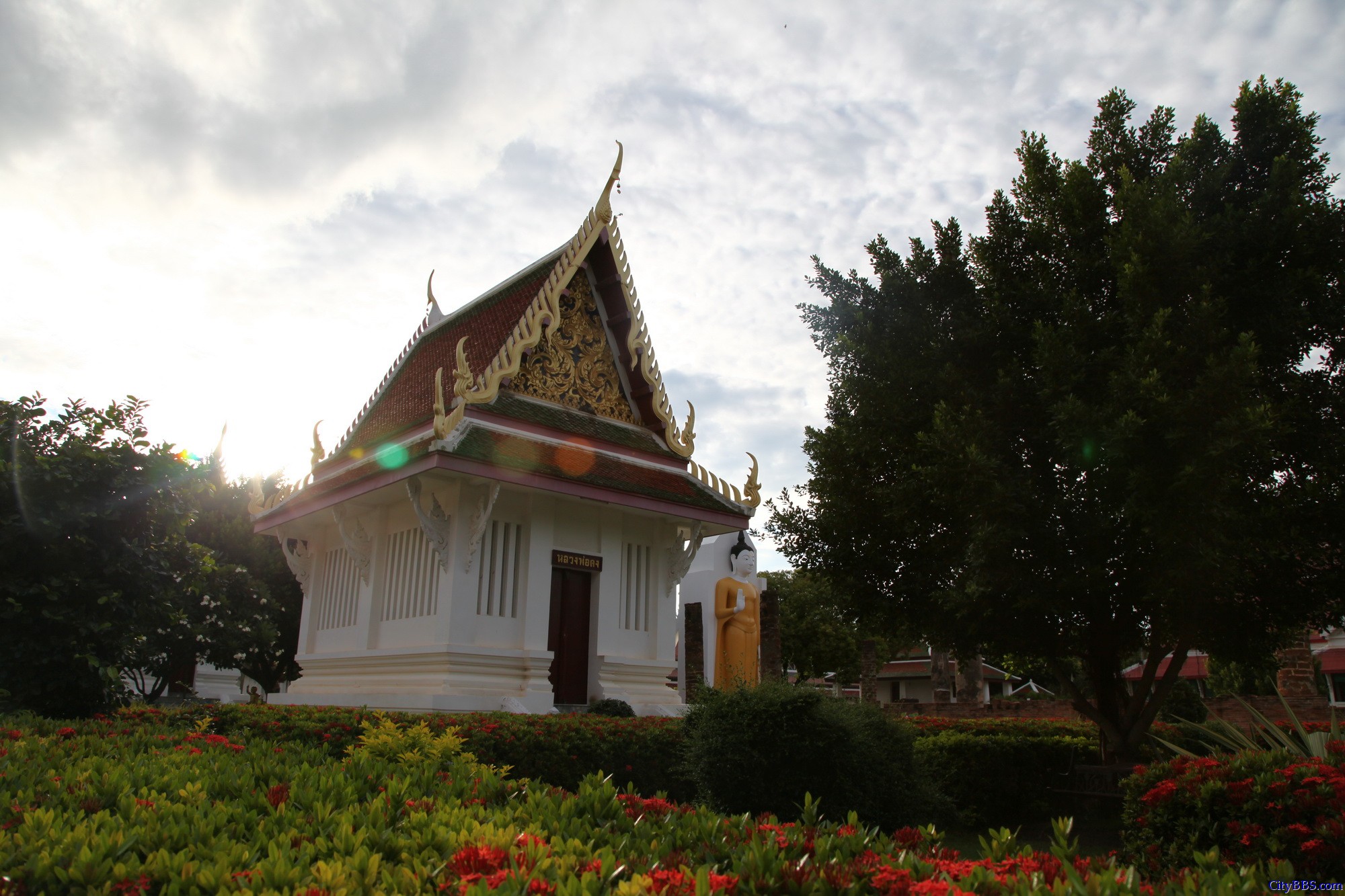 彭世洛（Phitsanulok）斯吗哈搭寺，当地称为Wat Yai(大庙)