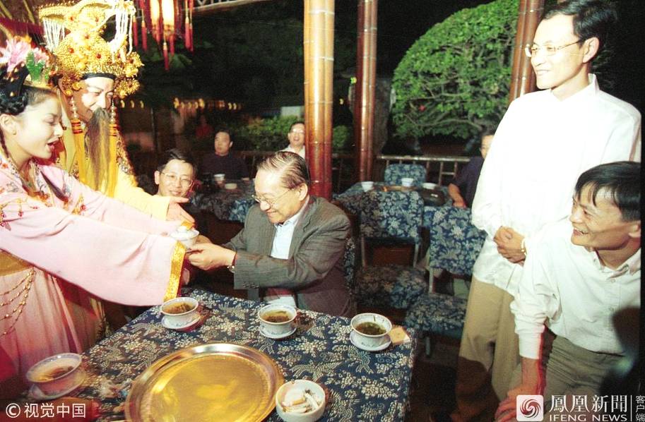 金庸逝世6.jpg