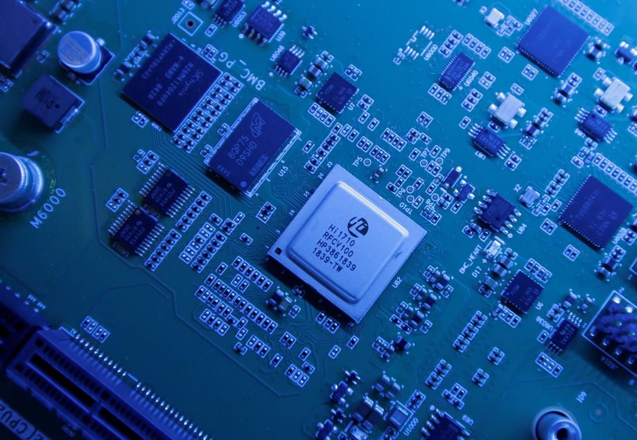 华为旗下海思设计的鲲鹏920芯片上的Hi1710 BMC管理芯片