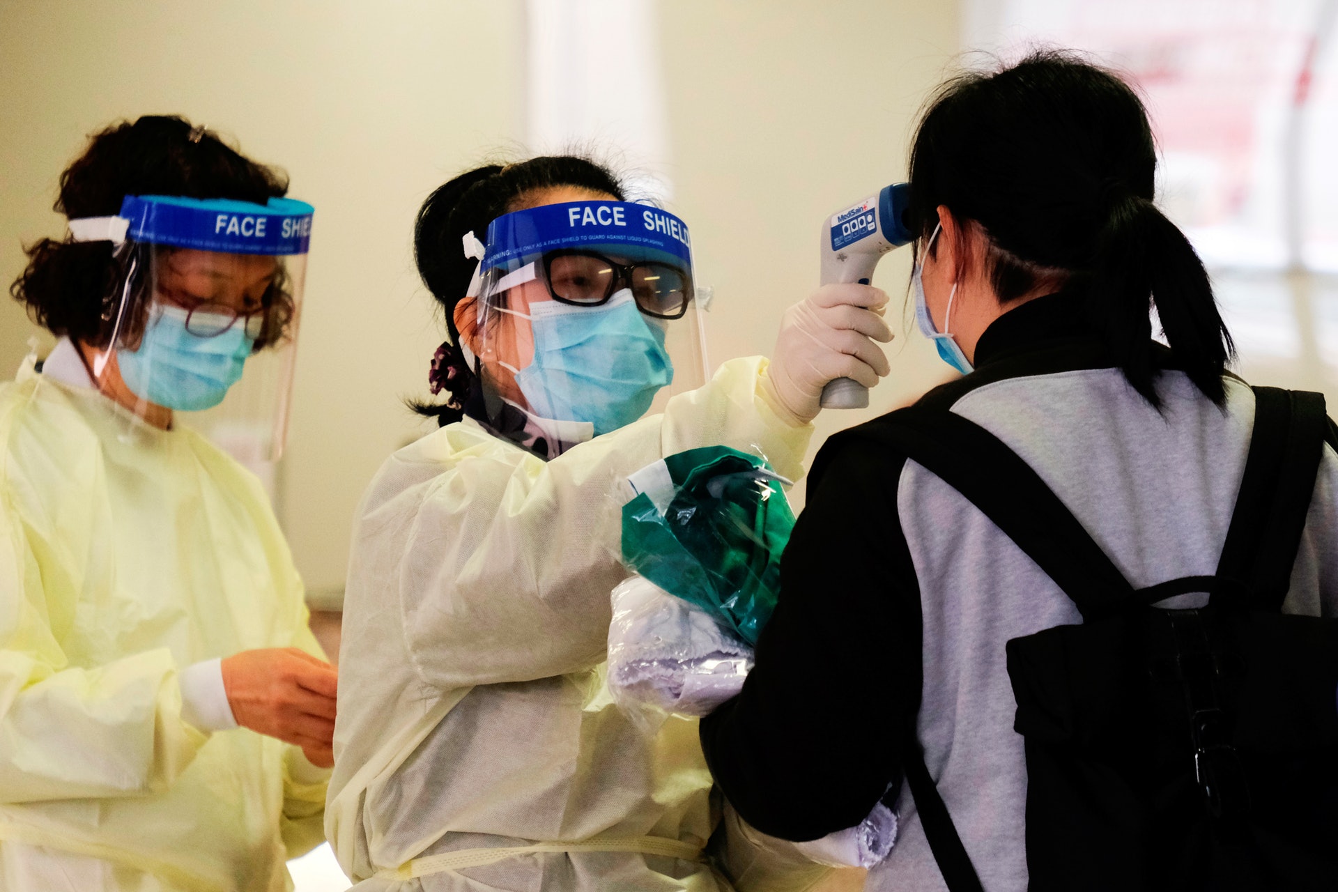 口罩、中国人、病毒…武汉肺炎引发种族歧视