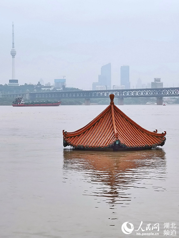 鄱阳湖告急 武汉水位90年最高