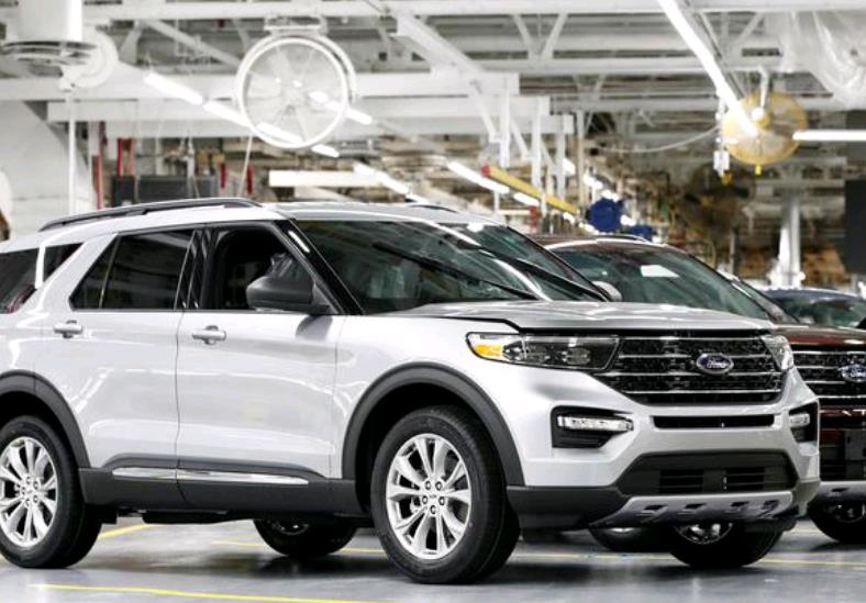 福特汽车芝加哥组装厂生产的2020款Explorer汽车