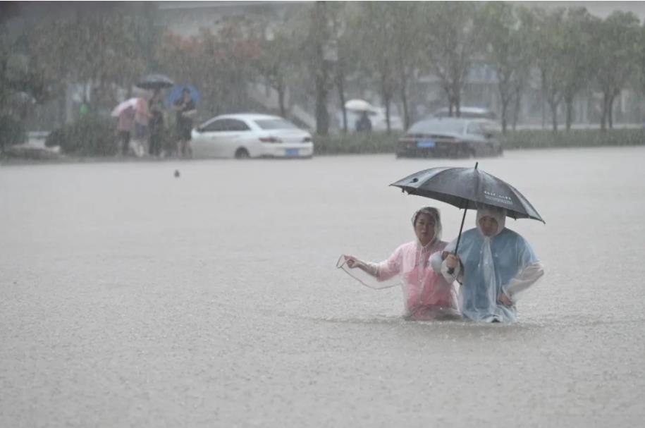 被困郑州暴雨