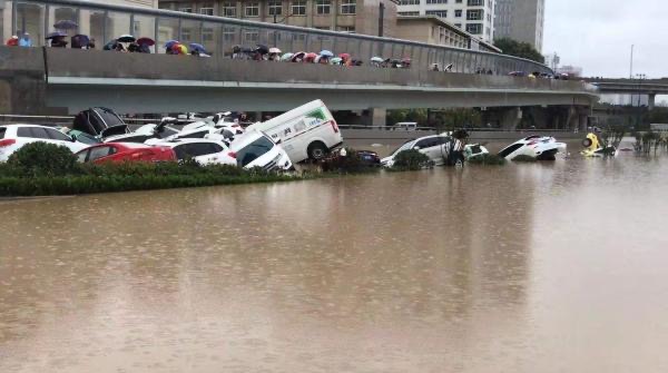 京广快速路南、北两隧道仍在排水