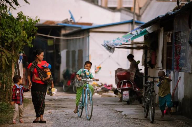 瑞丽市内一处缅甸租客密集的小社区