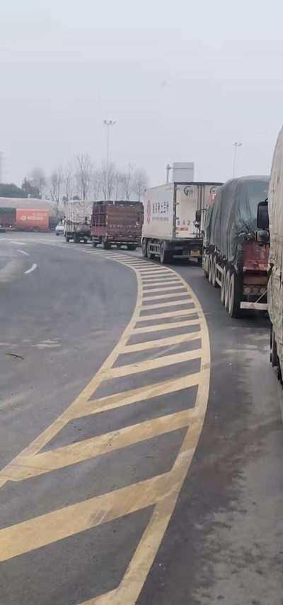 全省大多数地区针对郑州、洛阳等地货运车辆一律劝返