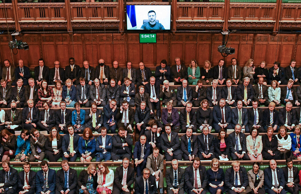 乌克兰总统泽连斯基周二通过视频通话向英国议会发表演讲