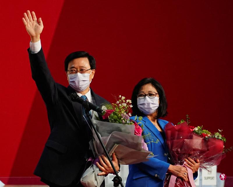 李家超以1416票高票当选为香港第六任行政长官