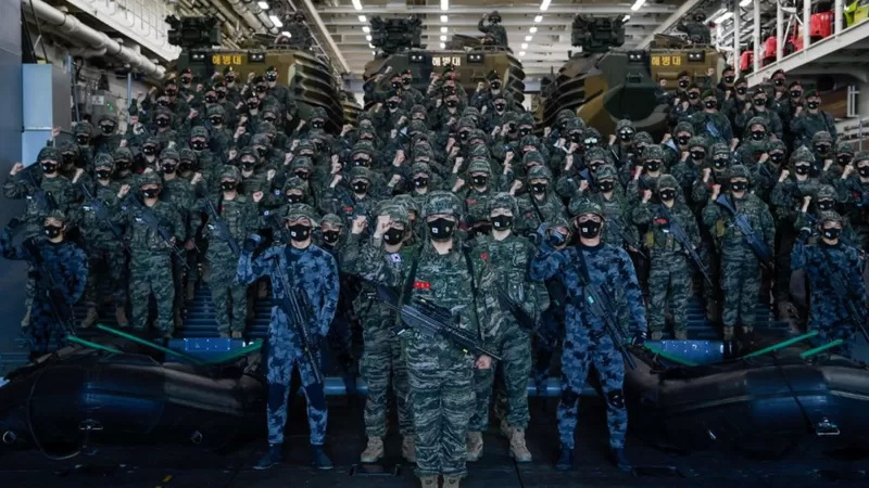 韩国海军部队已经出发前往演练海域