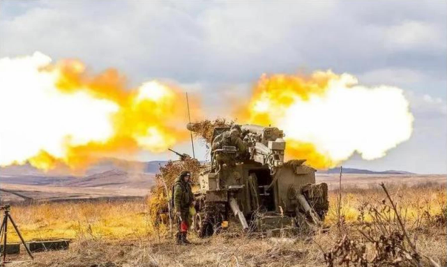 俄军目前在乌克兰开启的重炮猛轰模式