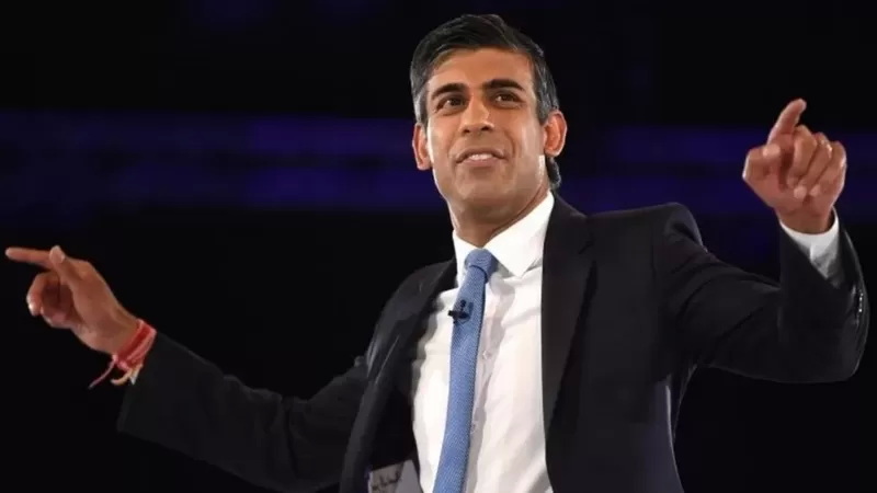 英国前任财政大臣苏纳克（Rishi Sunak, 又译辛伟诚）成为保守党新党魁，将出任英国首相。 ... ...