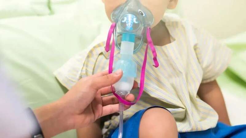 一旦儿童患病，多出现流鼻涕，咳嗽和发烧等的感冒症状