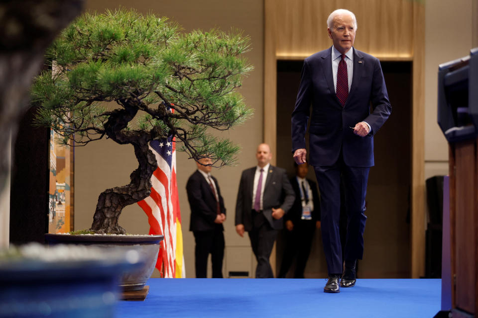 美国乔·拜登总统于2023年5月21日在日本广岛举行的七国集团峰会结束时举行新闻发布会 ...