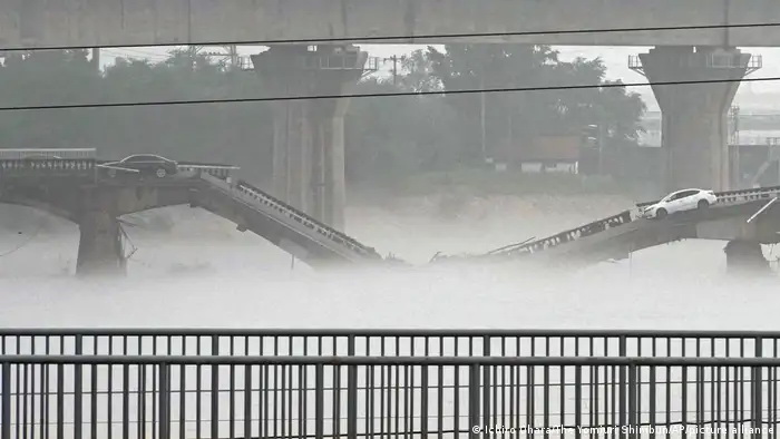 风暴和洪水毁坏了部分基础设施